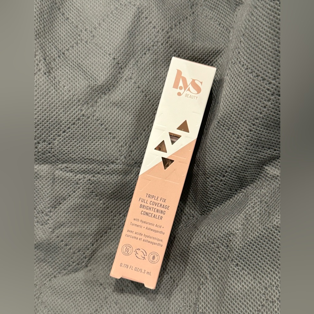 LYS Concealer MN5